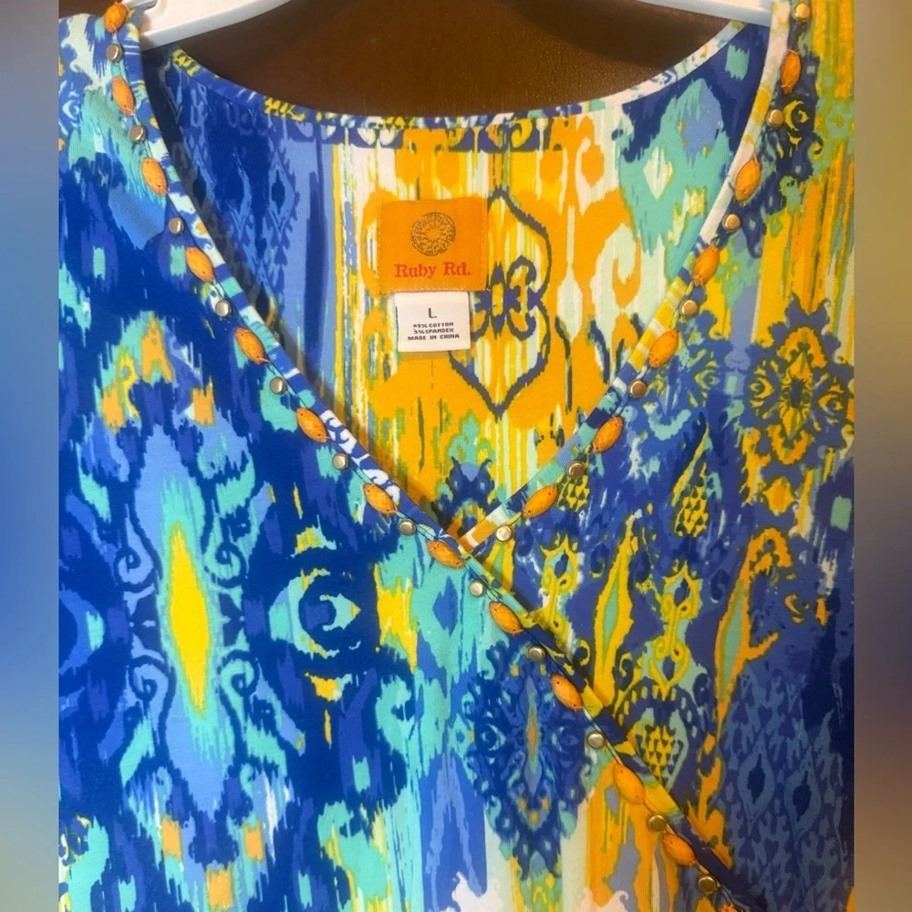 Ruby Rd. Blue and Yellow V neck bead embellished  Graphic Blouse 3/4 Sleeve Sz L - Picture 6 of 9